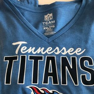 Women’s Tennessee Titans v-neck T-shirts